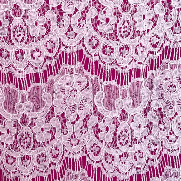 Review Women’s Size 8 Mini Dress Pink with White Lace - Picture 6 of 7